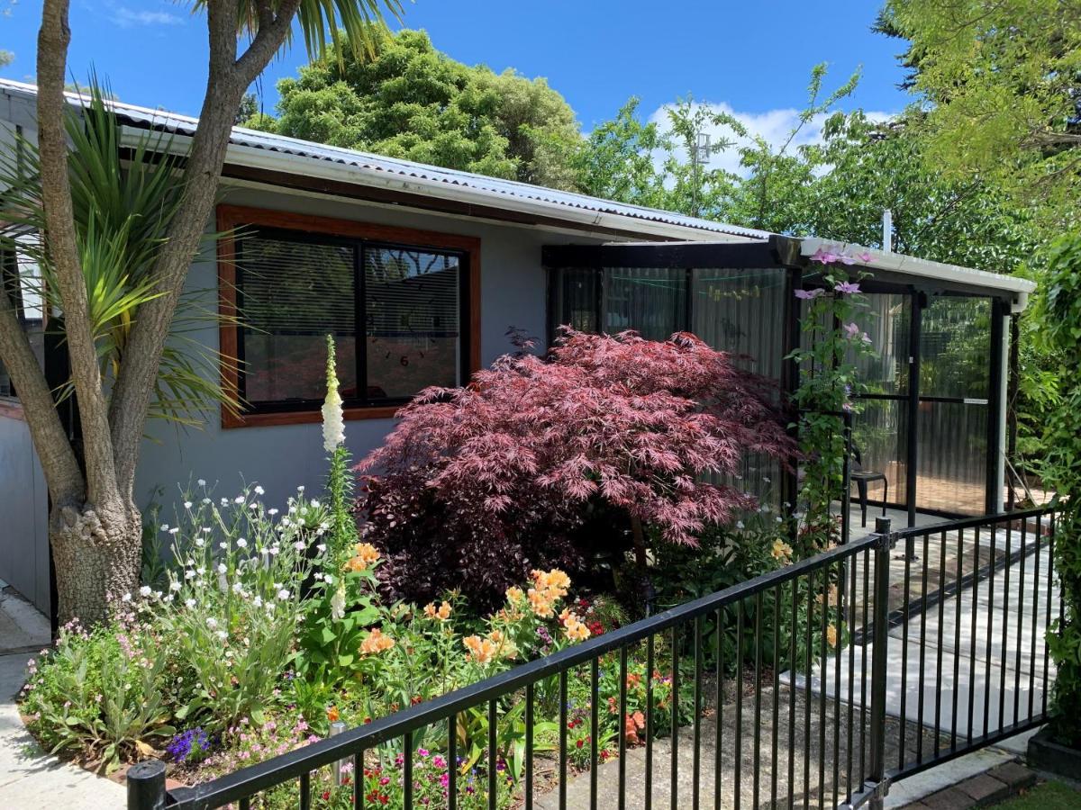 Twin Oaks Quiet Cottage Paraparaumu Esterno foto