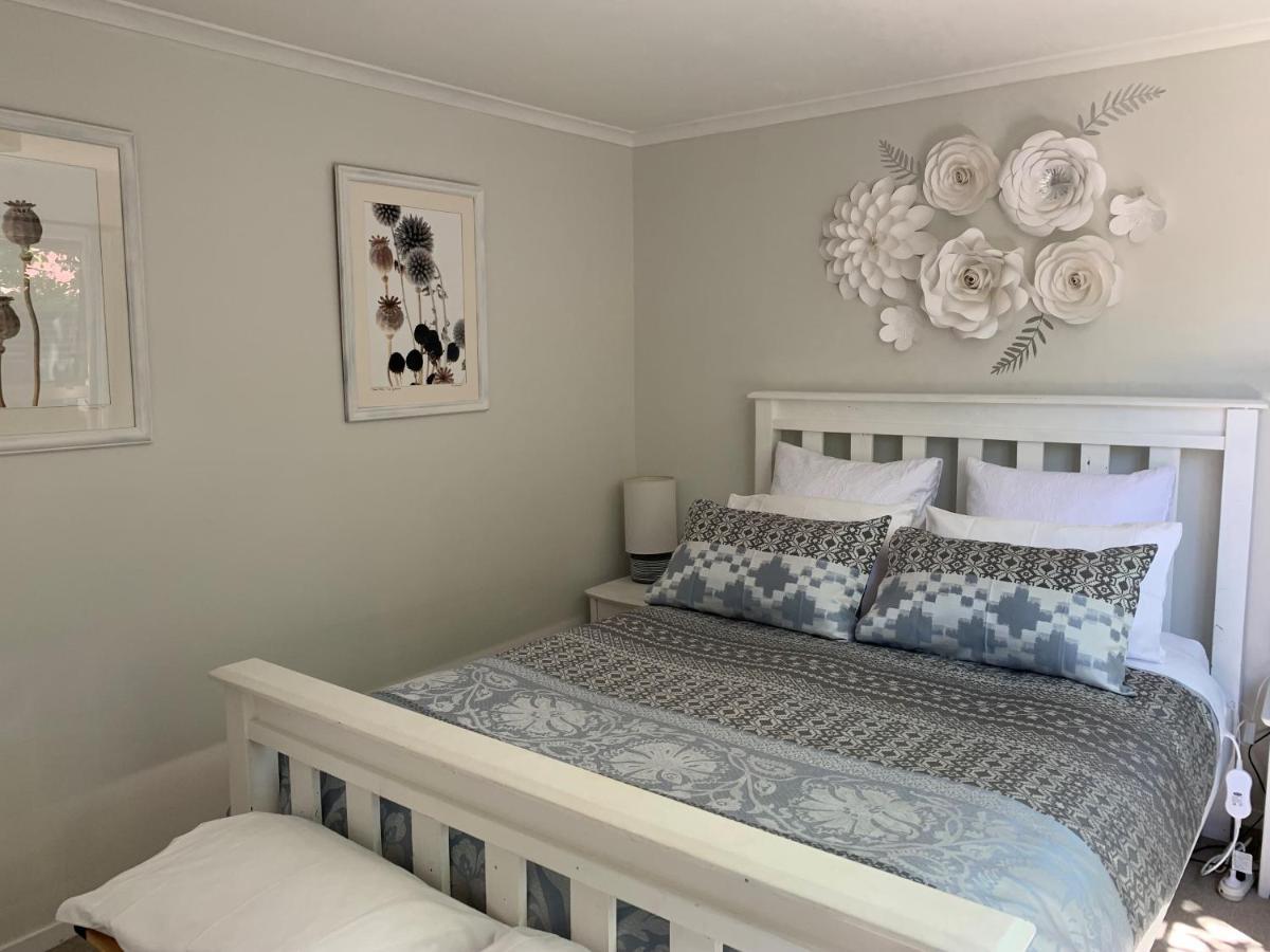 Twin Oaks Quiet Cottage Paraparaumu Esterno foto