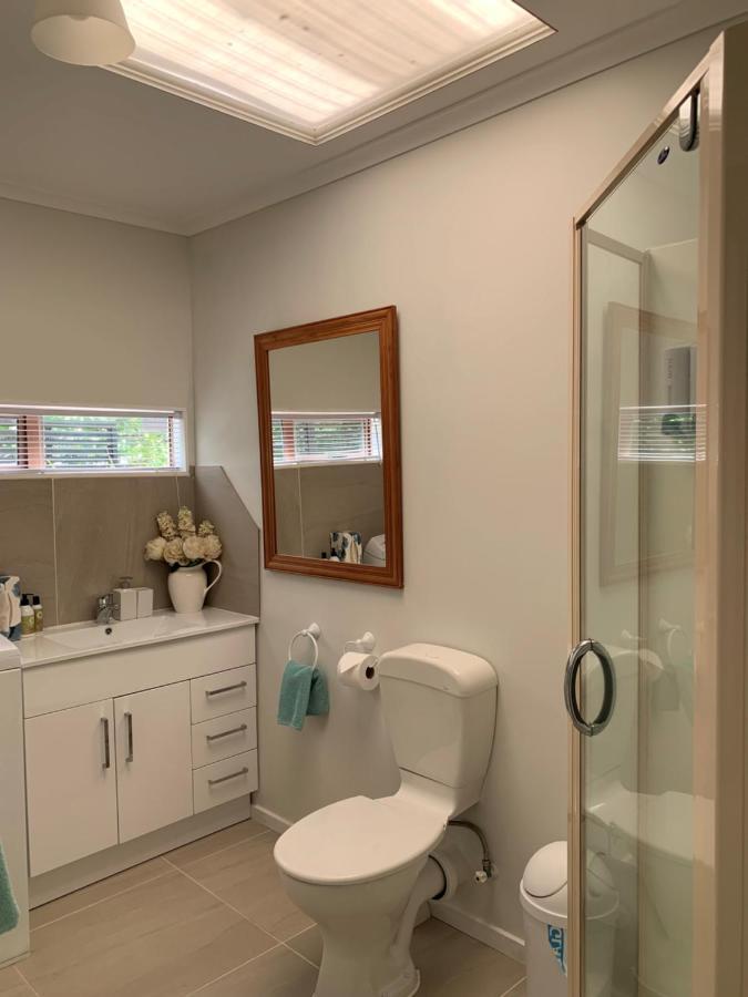 Twin Oaks Quiet Cottage Paraparaumu Esterno foto